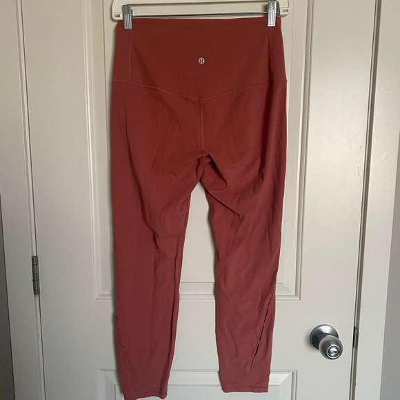 Lululemon Unlimit High Rise with keyhole - Picture 4 of 5